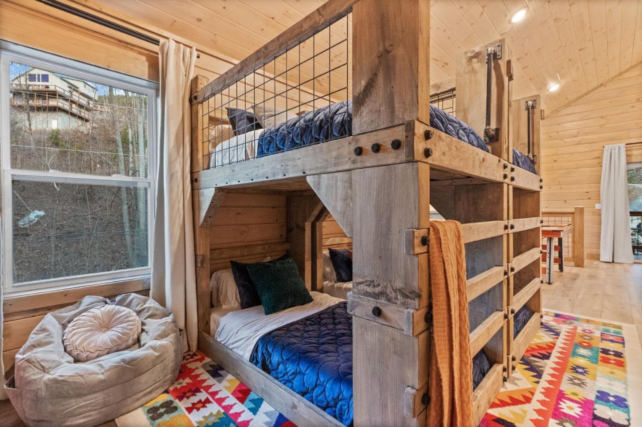 הוילה גטלינבורג Mins To Gburg Sleeps 8 Hot Tub Arcade Area Pool מראה חיצוני תמונה